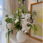 Simple ceramic vase with plain pattern - Image 4